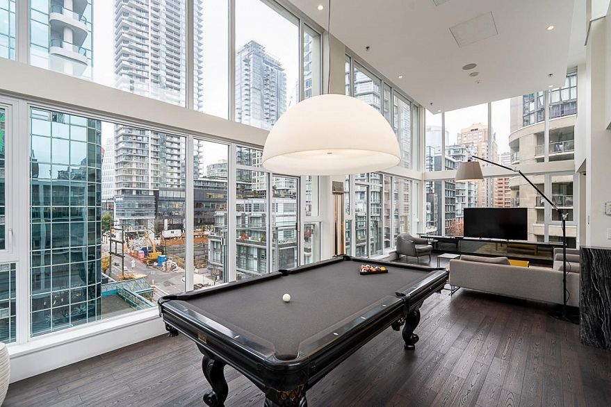 2103 1351 Continental Street