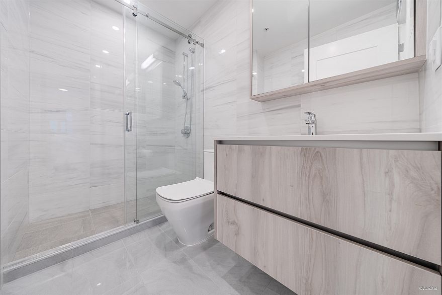 305 488 W 58th Avenue