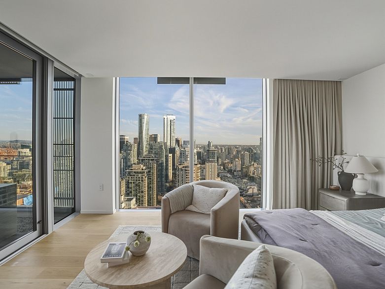 3902 1568 Alberni Street