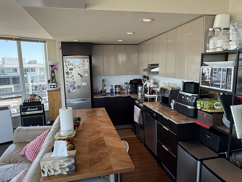 1404 445 W 2nd Avenue