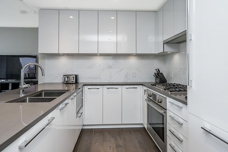 1705 3487 Binning Road