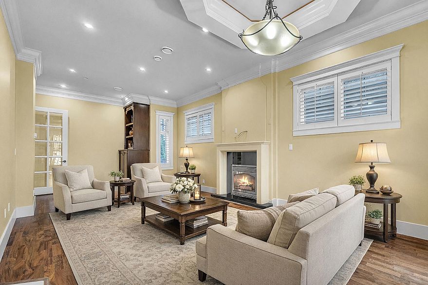 3593 Mackenzie Street