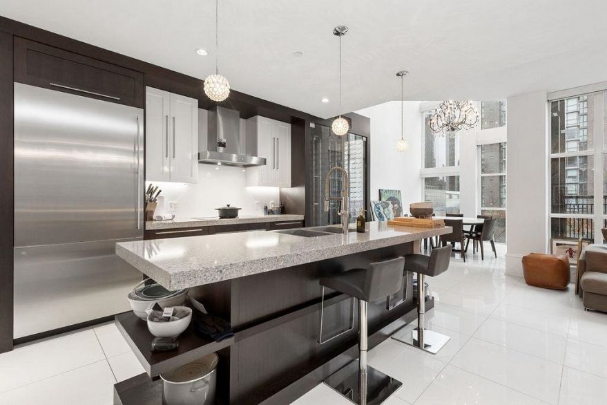 PH2 1102 Hornby Street