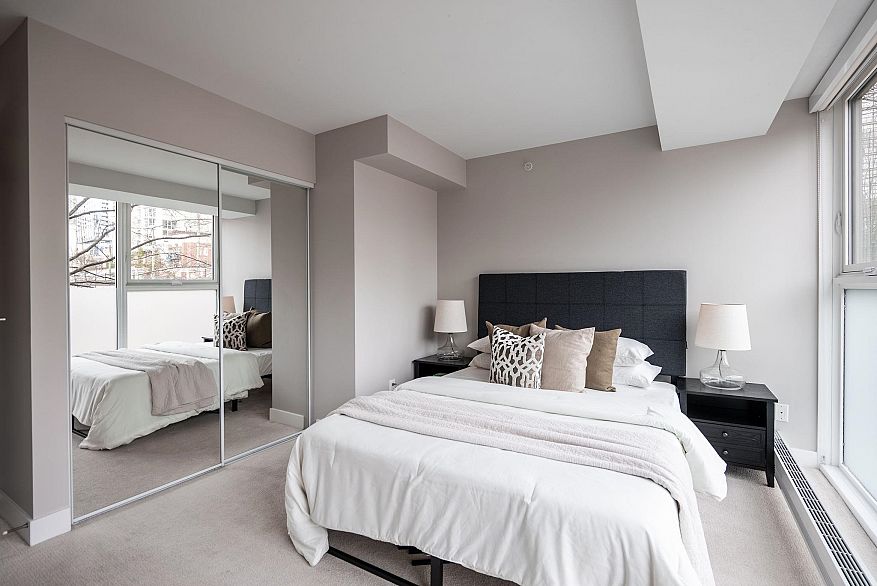 202 1323 Homer Street