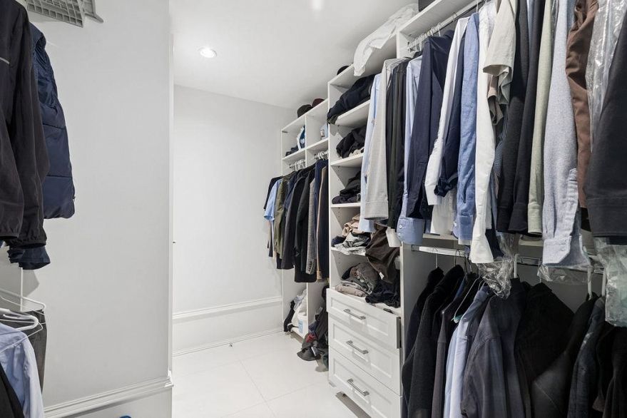 PH2 1102 Hornby Street