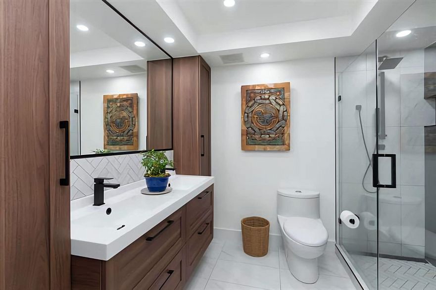 1406 HARWOOD STREET, Vancouver BC V6G 1X5