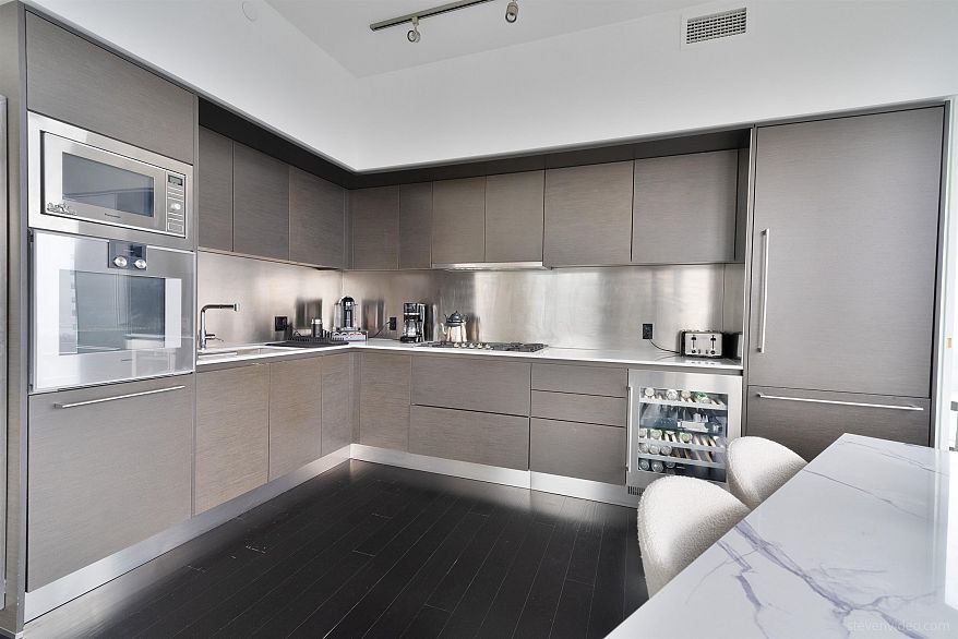 3707 1151 W Georgia Street