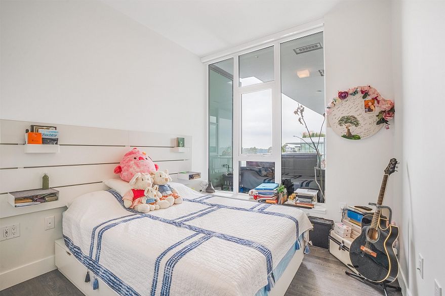 504/505 3438 Sawmill Crescent