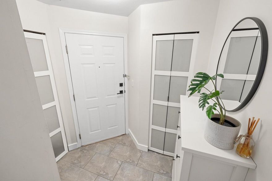 205 2212 Oxford Street