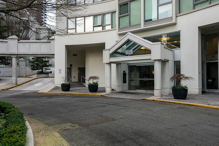 202 1323 Homer Street