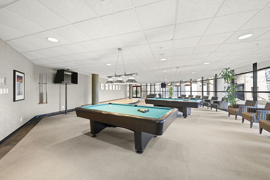 2502 1331 Alberni Street