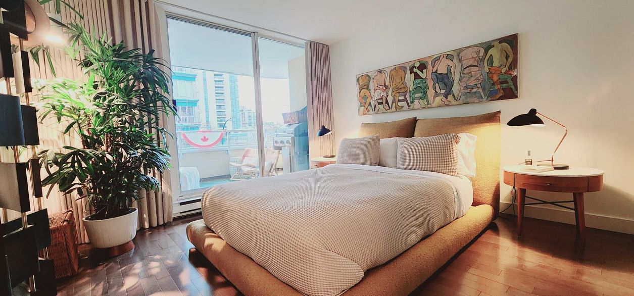 1406 HARWOOD STREET, Vancouver BC V6G 1X5