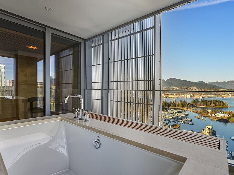 3902 1568 Alberni Street