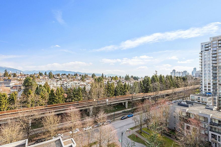 1101 3663 Crowley Drive