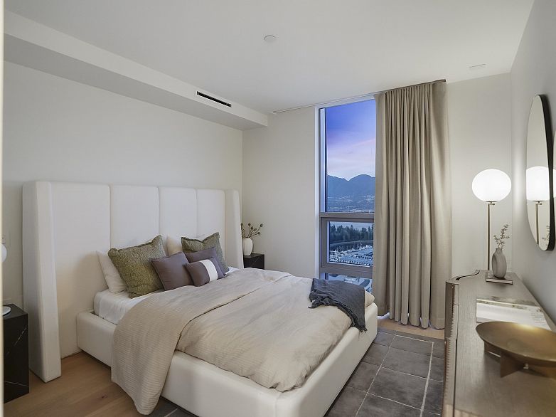 3902 1568 Alberni Street