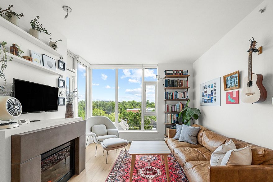 607 2528 Maple Street