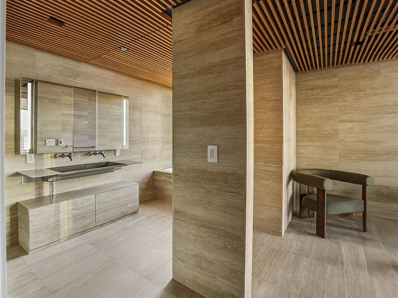 3902 1568 Alberni Street