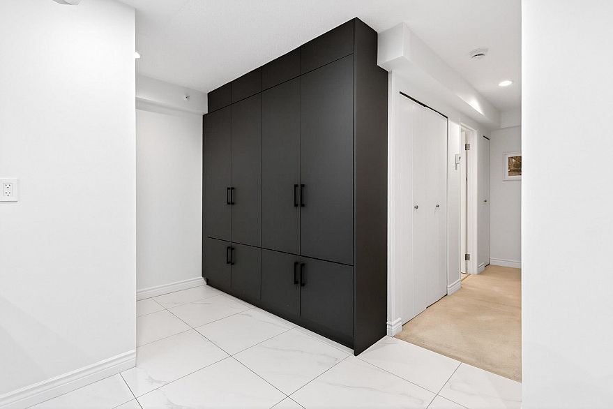 318 1500 Pendrell Street