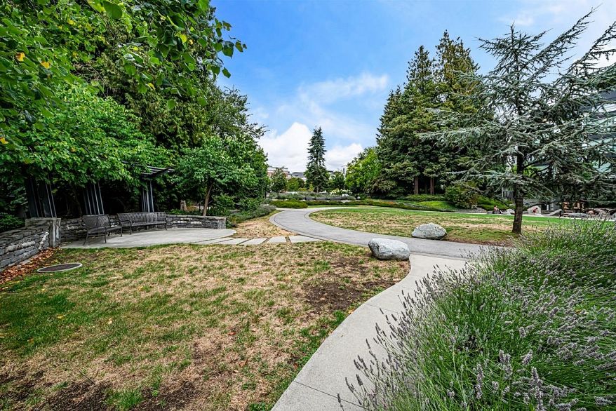 602 1561 W 57th Avenue