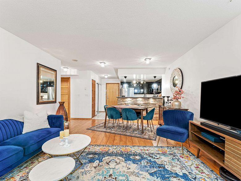 306 1328 W Pender Street