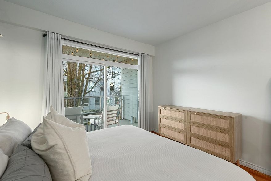 PH2 2577 Willow Street