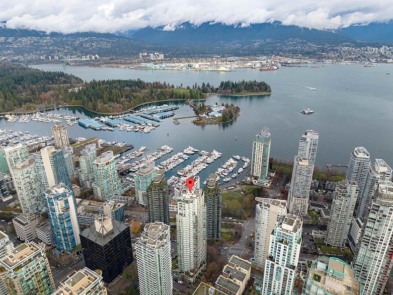 306 1328 W Pender Street