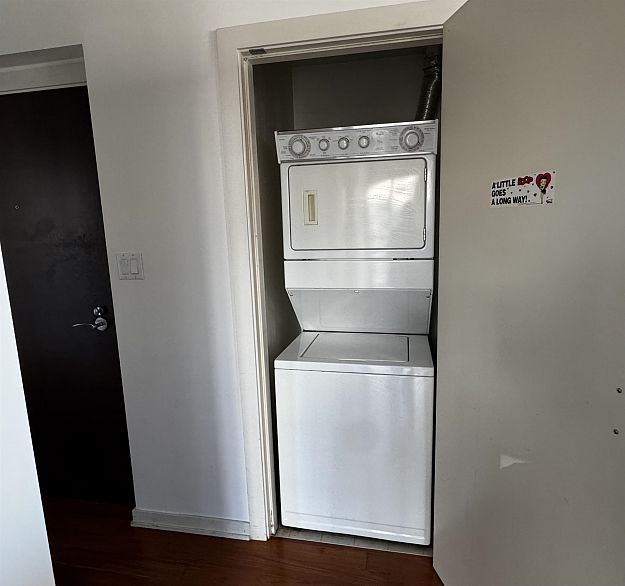 806 1005 Beach Avenue