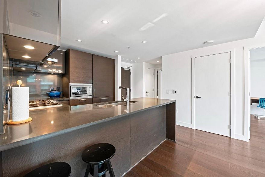 602 1561 W 57th Avenue