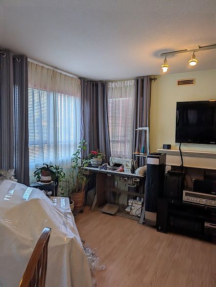 203 4950 Joyce Street