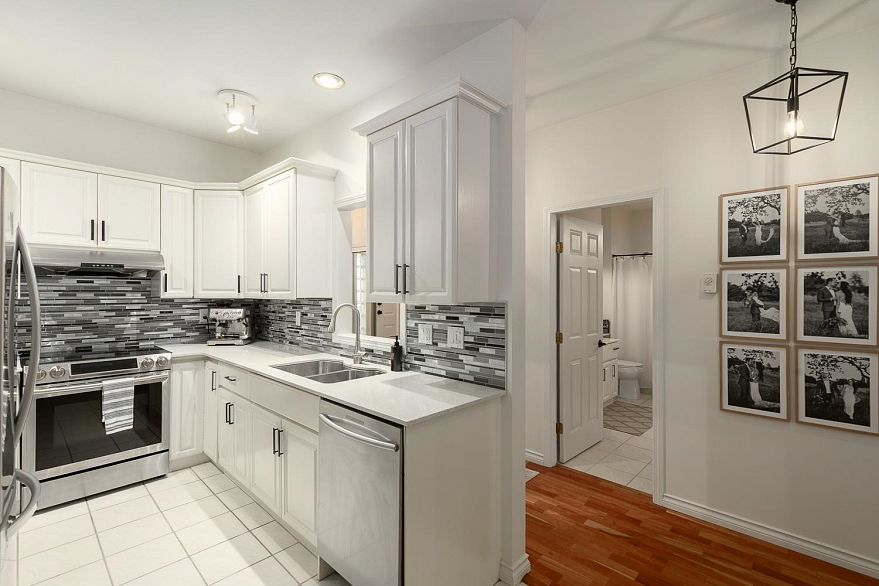 PH2 2577 Willow Street