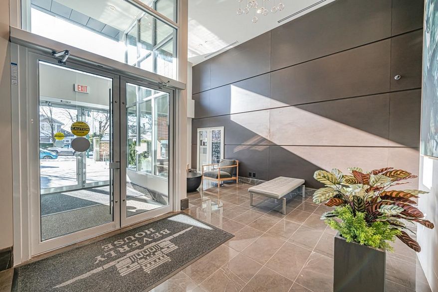 602 1561 W 57th Avenue