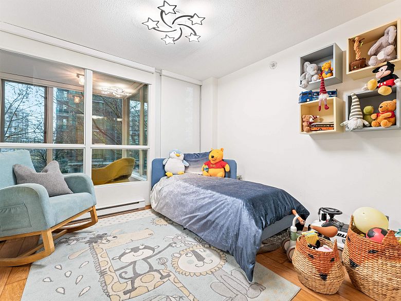 306 1328 W Pender Street