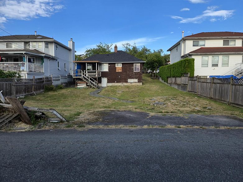 6029 Dumfries Street