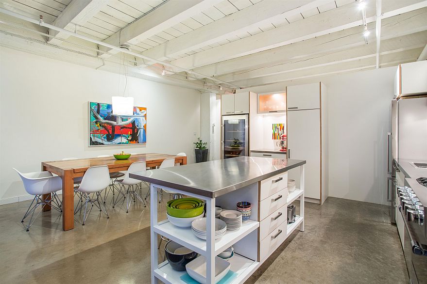 303 55 E Cordova Street