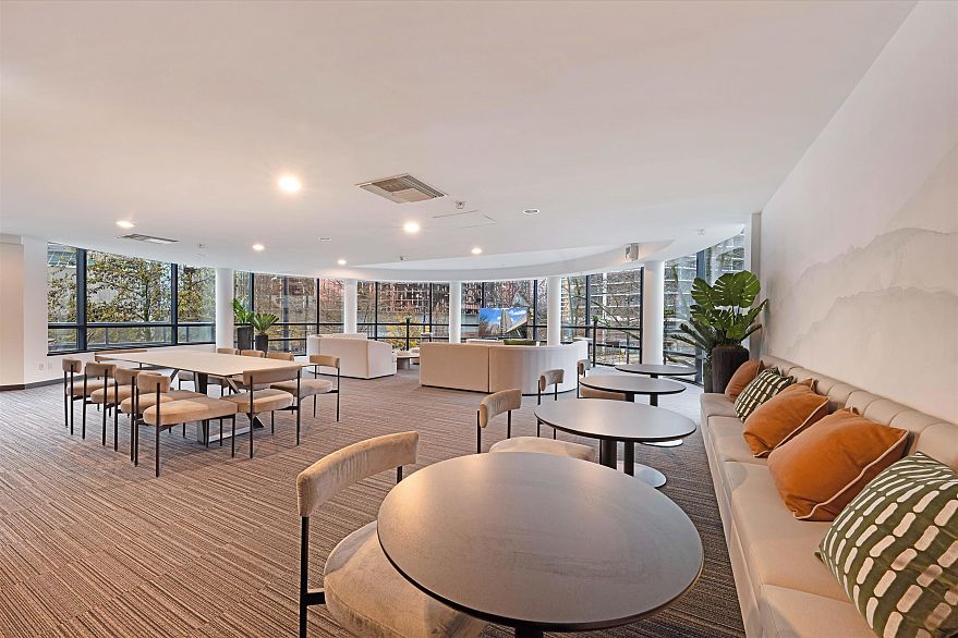 307 928 Beatty Street