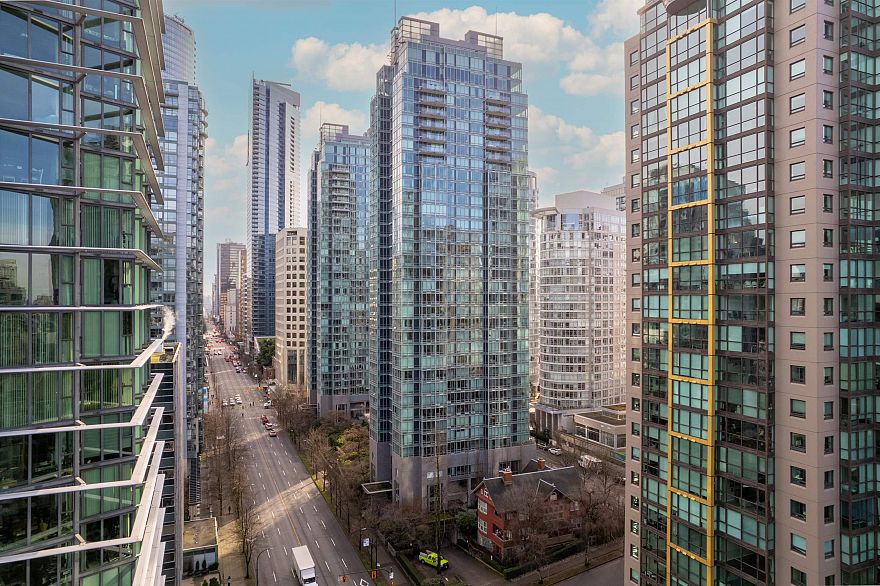 2106 1288 W Georgia Street