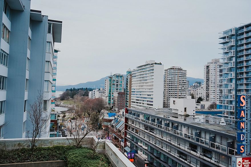 701 1221 BIDWELL STREET, Vancouver BC V6G 2K7