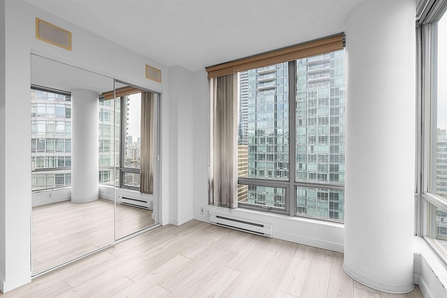 2106 1288 W Georgia Street