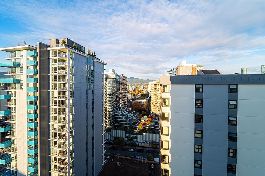 402 1251 Cardero Street