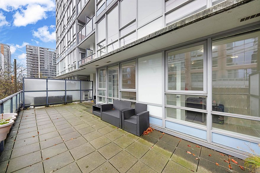 307 928 Beatty Street