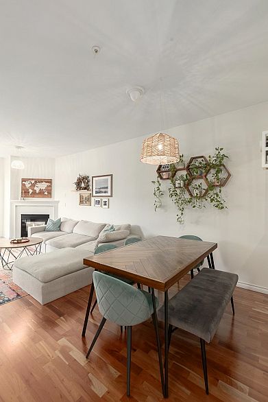 PH2 2577 Willow Street