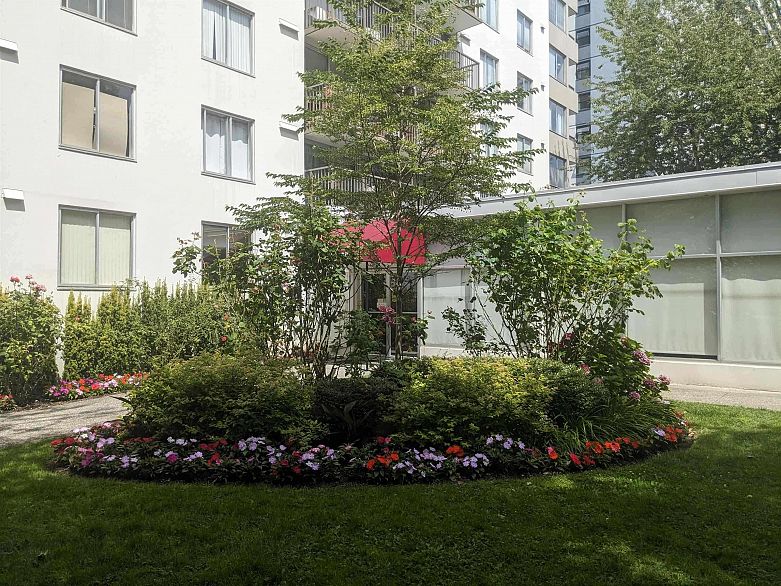 402 1251 Cardero Street