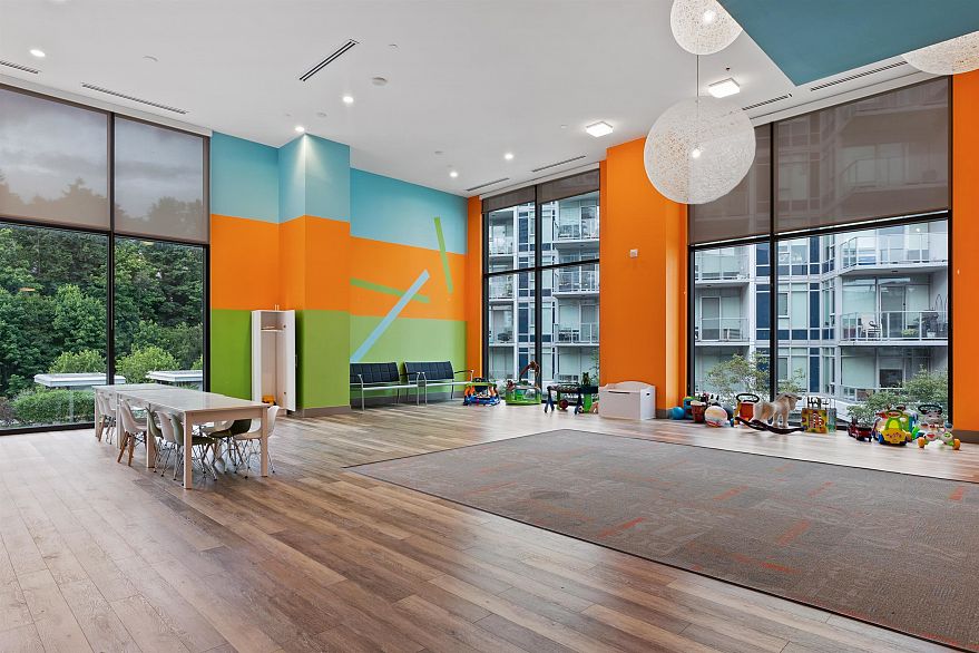 1702 8538 River District Crossing