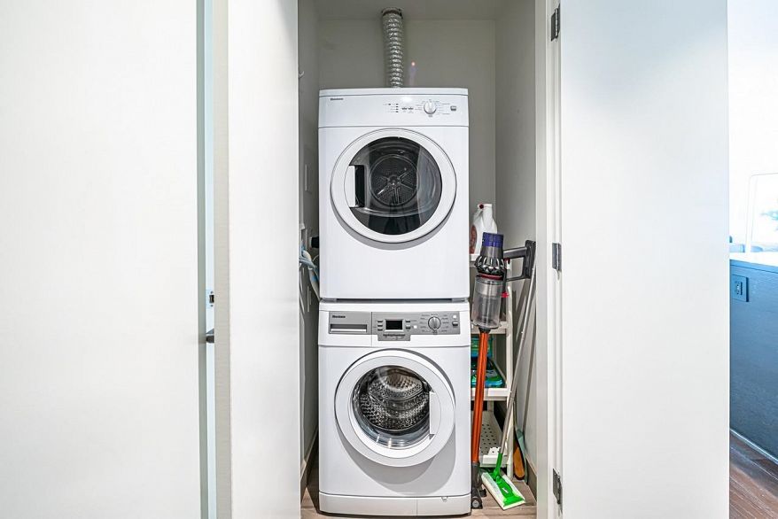 602 1561 W 57th Avenue