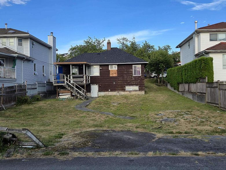 6029 Dumfries Street