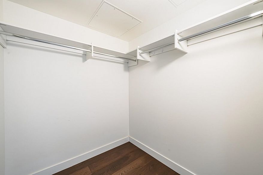 602 1561 W 57th Avenue