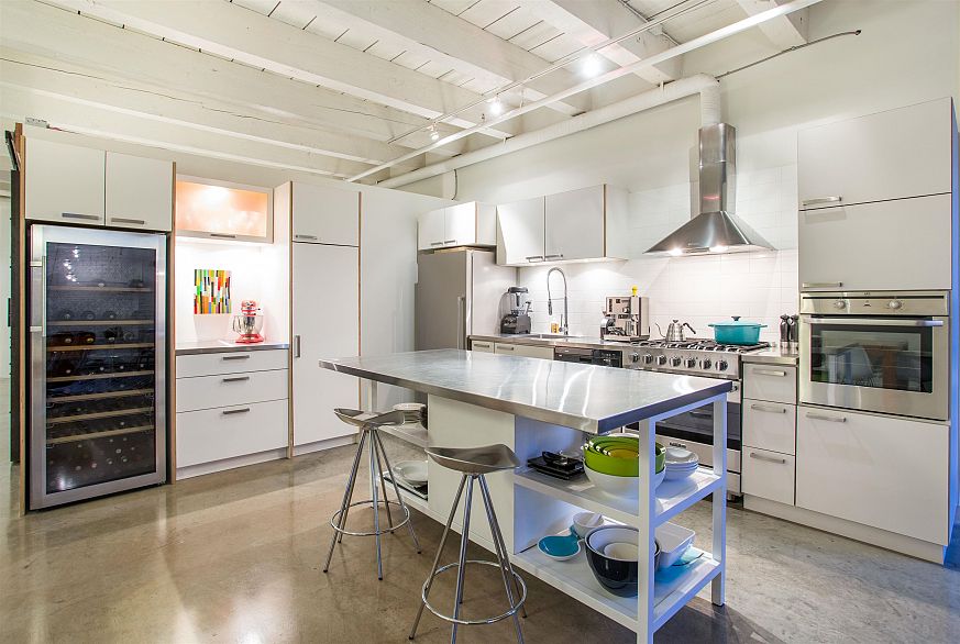 303 55 E Cordova Street