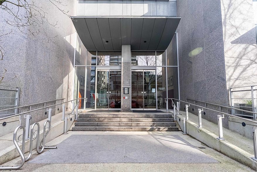 2106 1288 W Georgia Street