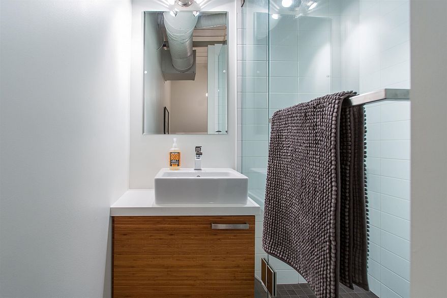 303 55 E Cordova Street