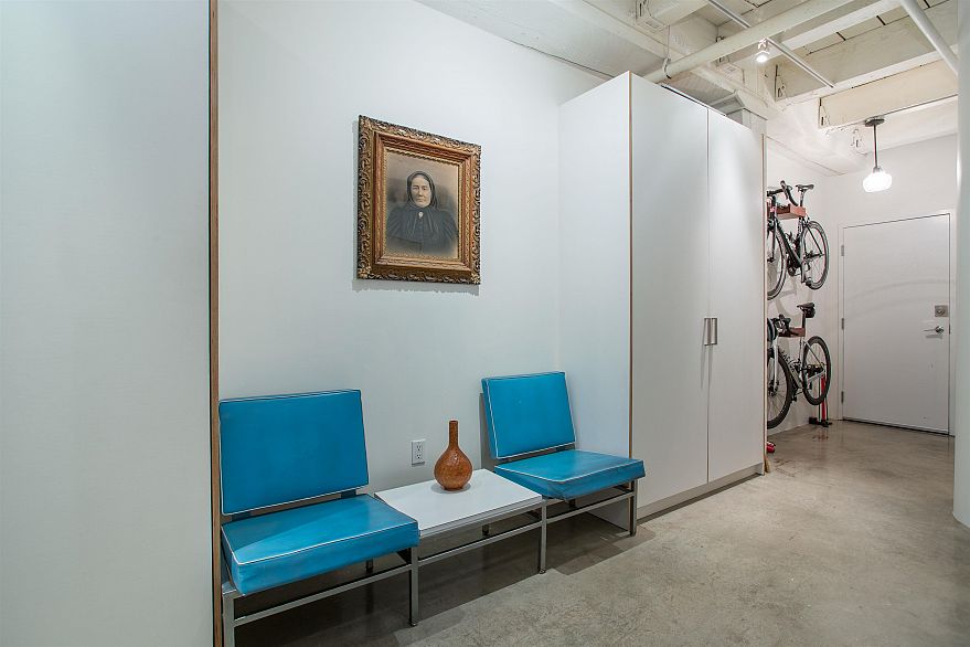 303 55 E Cordova Street